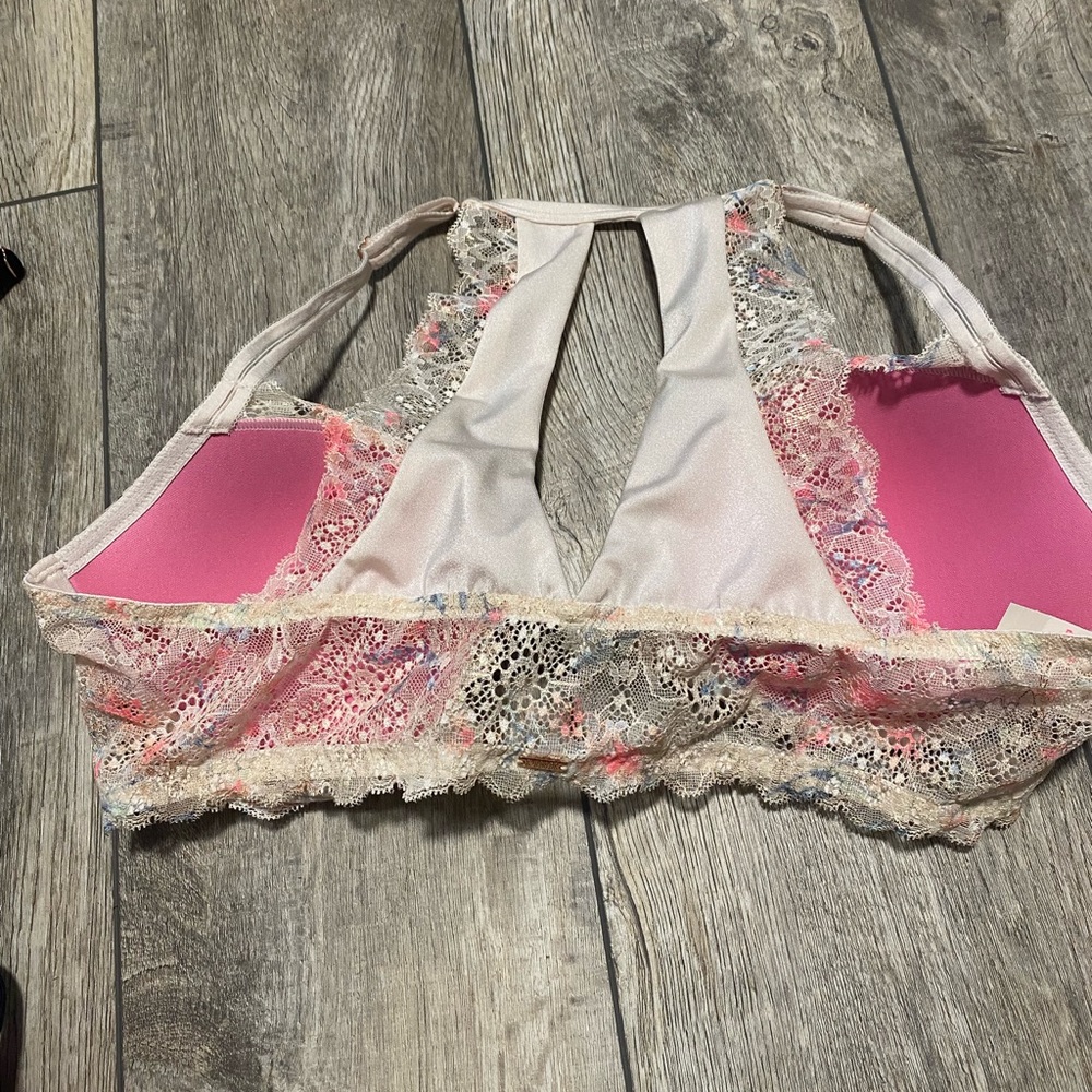 Bra - Picture 3 of 3